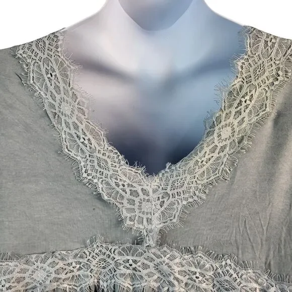 POL BOHO Cropped Blouse Short Sleeves Deep V-Neck Feathered Lace Gray Large NEW - Picture 12 of 15